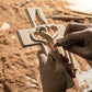 ⏳Spécial à durée limitée⏰Croix en Bois à Cœurs Entrelacés - Symbole d‘Amour & de Foi❤️✝️